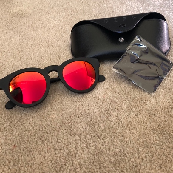 Diff Eyewear Accessories - DIFF Sunglasses